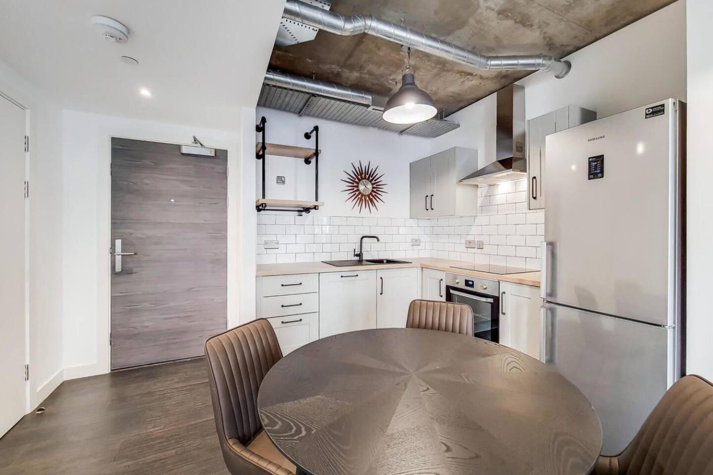 Modern And Chic Apartments At Ferrum Near Wembley Park London Exterior photo