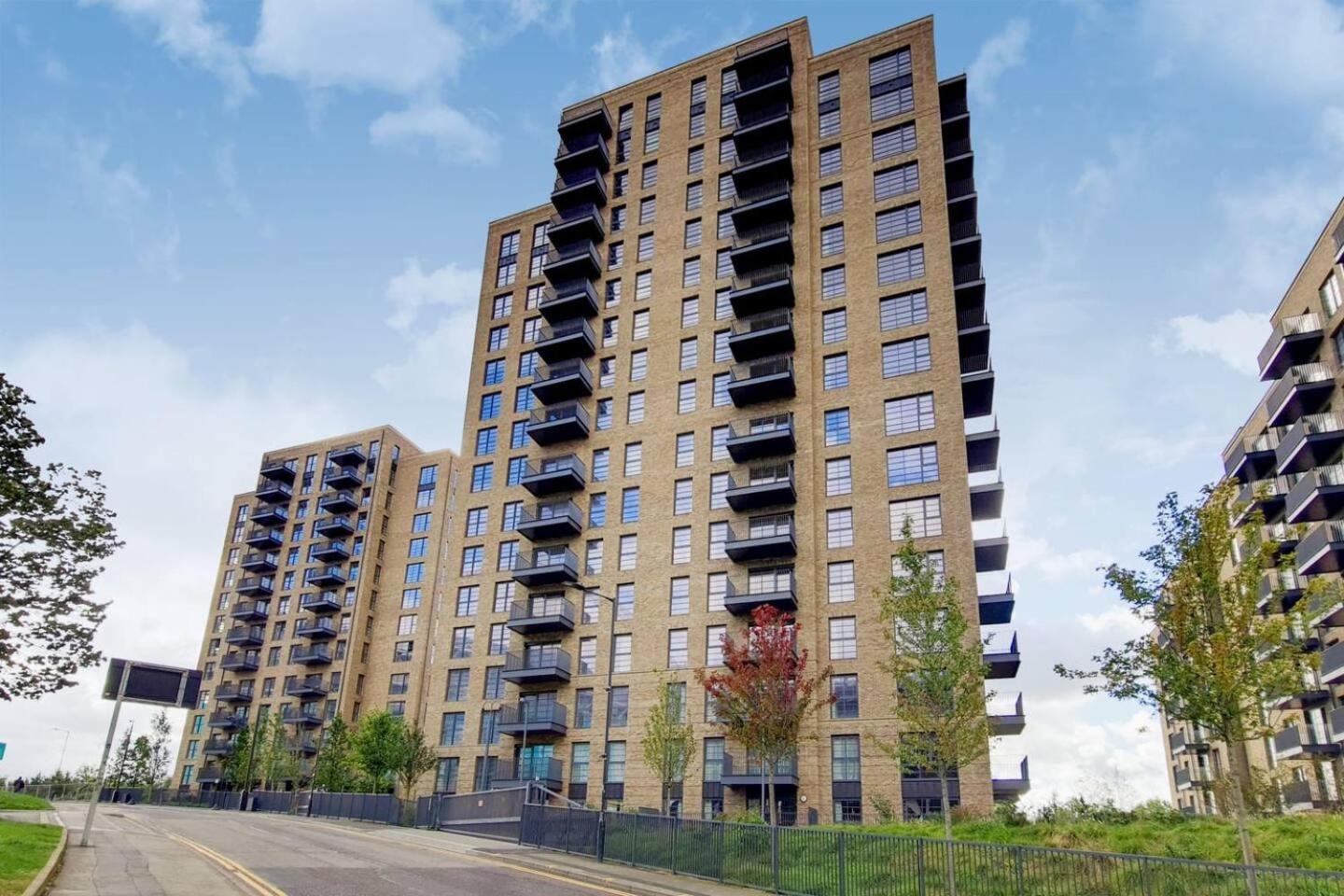 Modern And Chic Apartments At Ferrum Near Wembley Park London Exterior photo